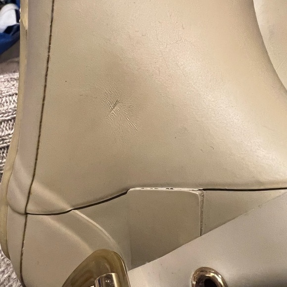 Burberry Big Buckle Rain Boots, size 36 - Picture 14 of 16